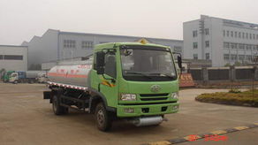 解放輕卡化工液體運(yùn)輸車(chē) 價(jià)格、參數(shù)、圖片及廠家介紹